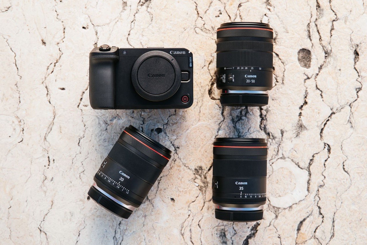 Canon представил новую полнокадровую камеру EOS R6 V и объектив RF 20-50MM F4L IS USM PZ с электроприводом зума