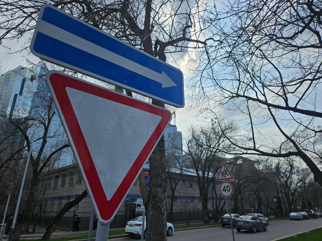 В Алматы вводится одностороннее движение на участках пр. Достык, улиц Зенкова и Атамекен