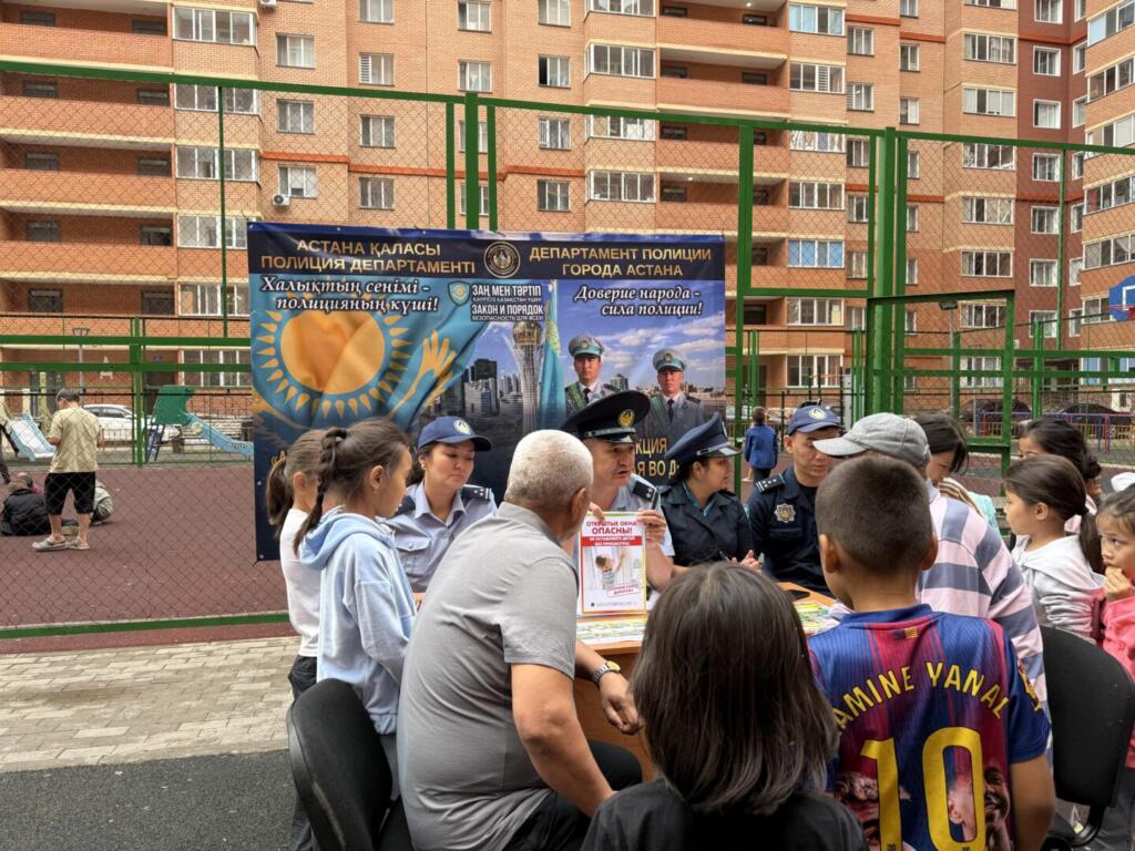 Прием граждан во дворах: жителям столицы рассказали о мерах по обеспечению общественного порядка