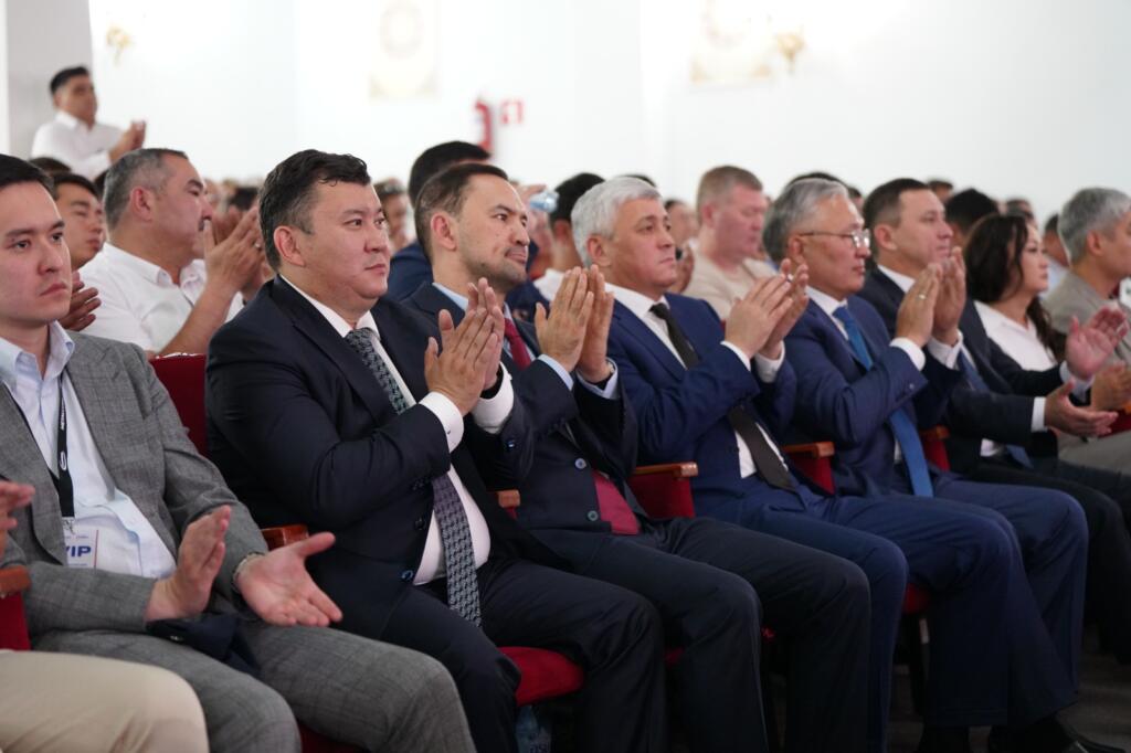 Иллюстрация — В Балхаше наградили работников металлургической отрасли