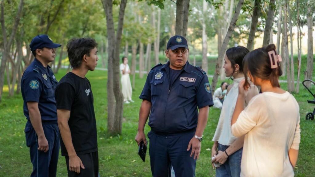 «Закон и порядок»: в столичных парках проходят профилактические рейды