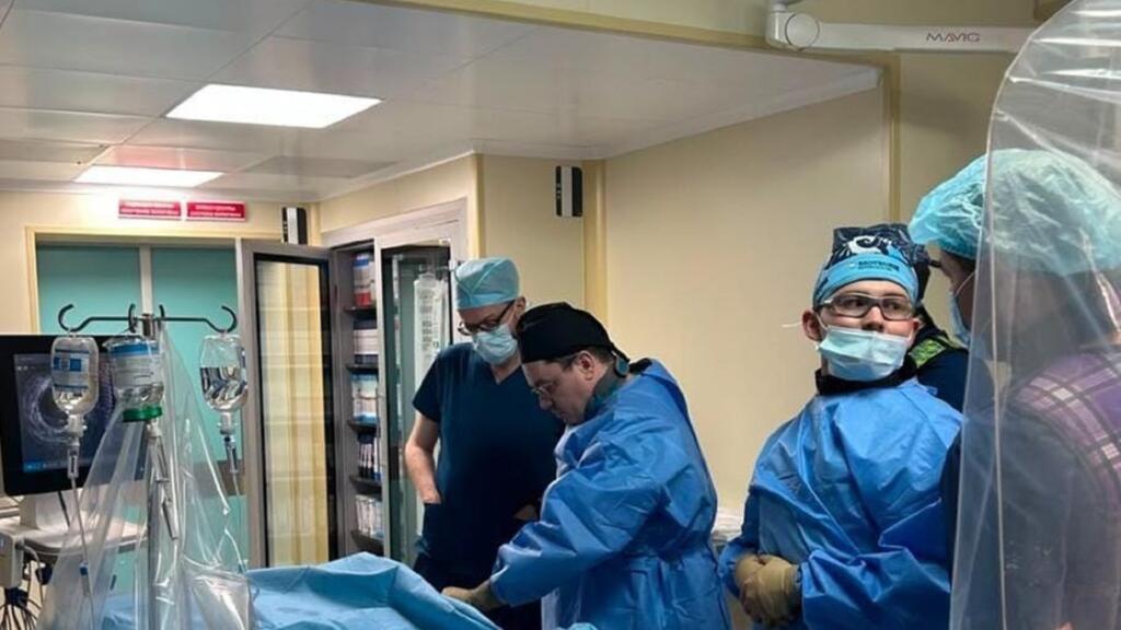 Иллюстрация — Пациентам НИИ КВБ имплантировали биорезорбируемые магниевые скаффолды нового поколения