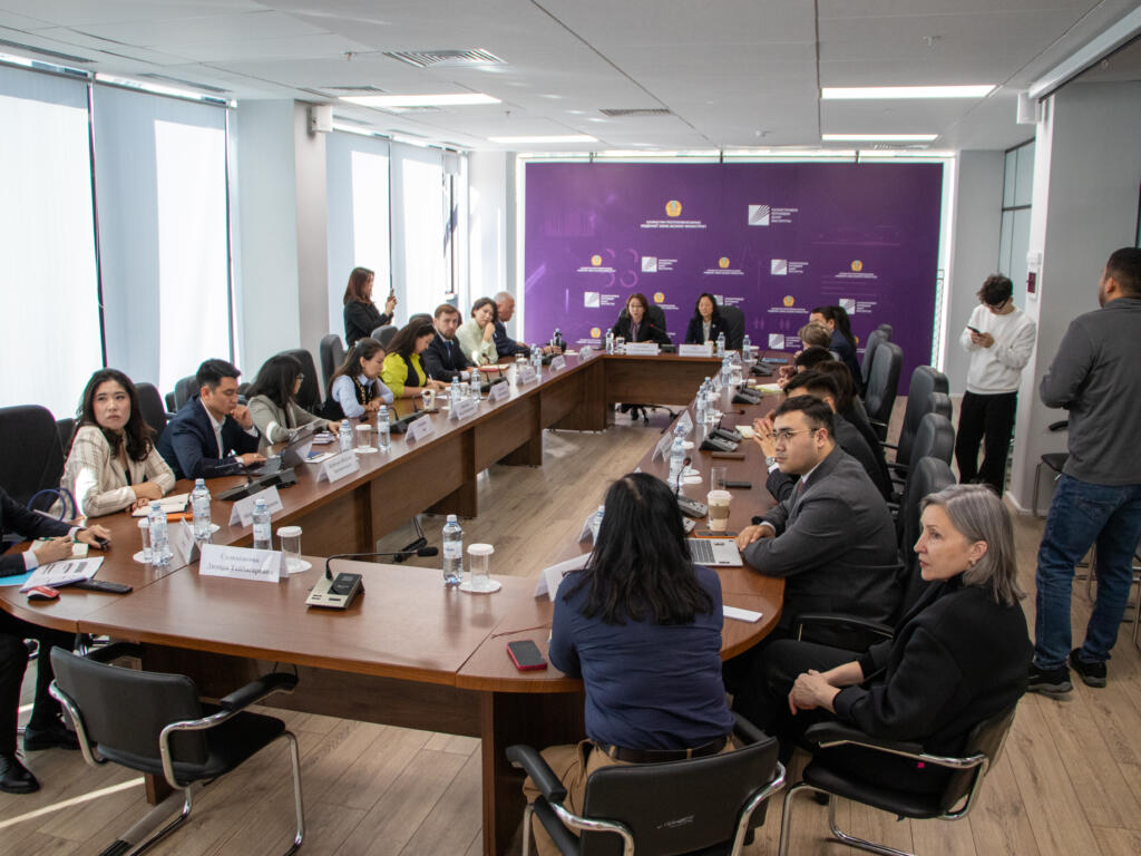Проект Закона о неправительственных организациях обсудили с членами Қазақстан Халық Кеңесі