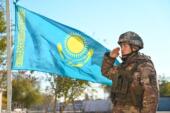 В День Республики в Вооруженных силах прошла церемония поднятия Государственного флага