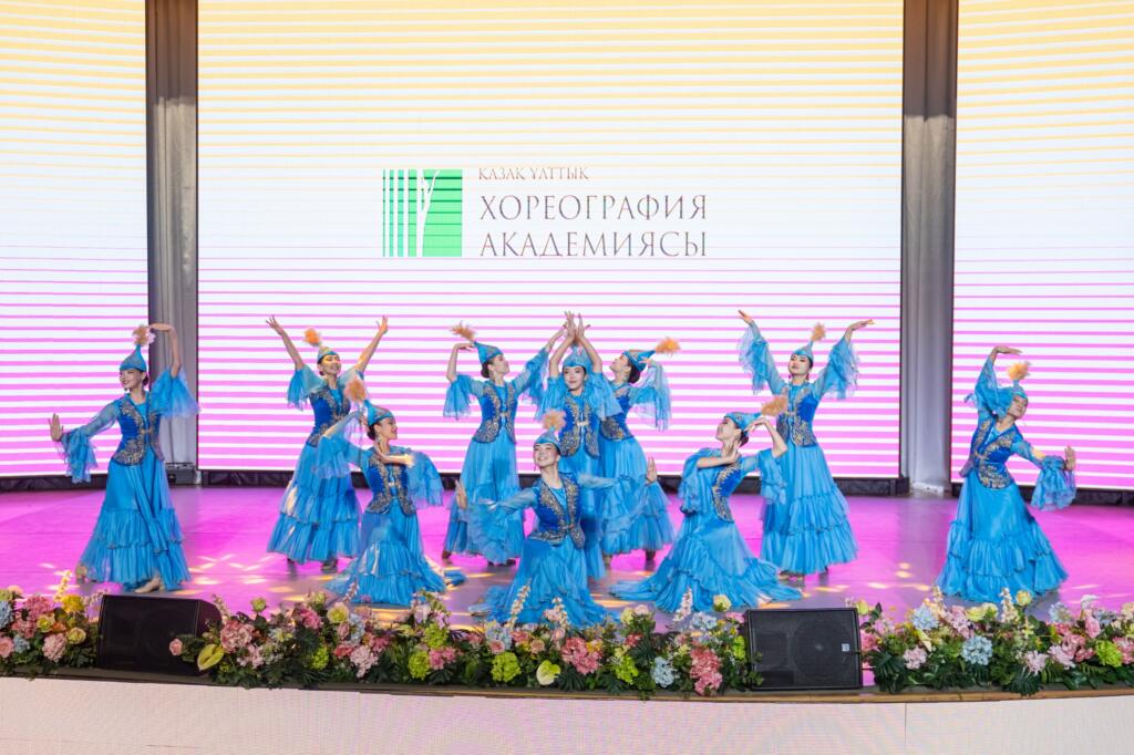 В Караганде и Степногорске прошли гала-концерты Казахской национальной академии хореографии