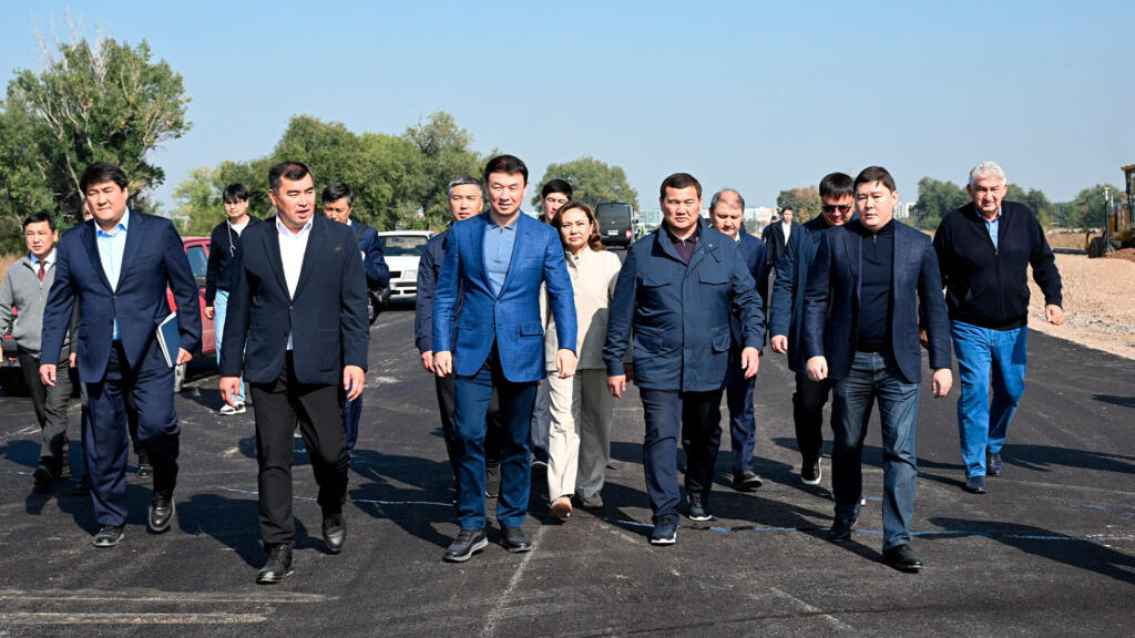 Первый заместитель Премьер-министра Нурлыбек Налибаев ознакомился с реализацией крупных проектов в Алматы и Алматинской области