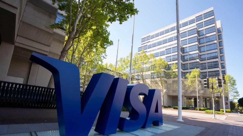 Исследование Visa: казахстанцы тратят в ОАЭ и странах Европы в 3–4 раза больше, чем дома, и больше всего – на шопинг