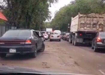 Лишать прав за объезд блокпостов по встречке начали в Алматы