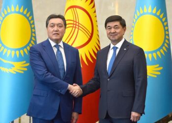 Аскар Мамин и Мухаммедкалый Абылгазиев. Optimizm.kz