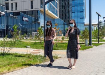 Маска. Optimizm.kz