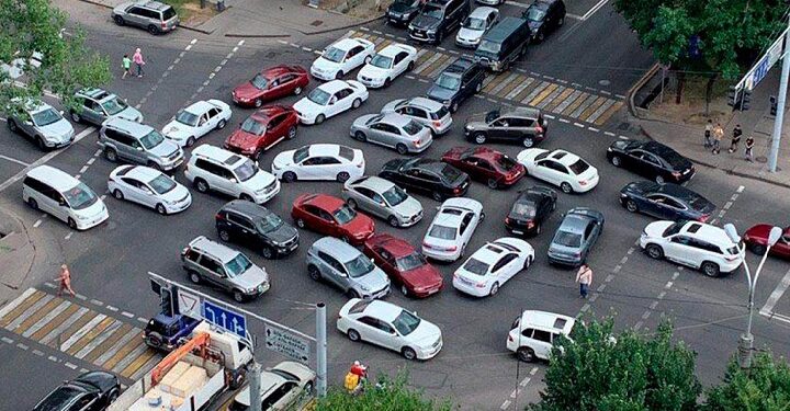 Пробка в Алматы. Optimizm.kz