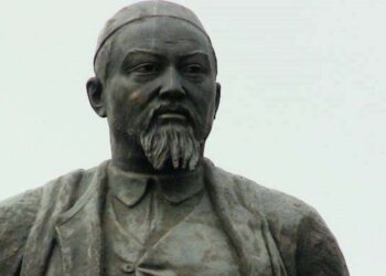 Памятник Абаю. Optimizm.kz