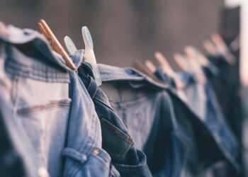 Одежда, джинсы. Optimism.kz