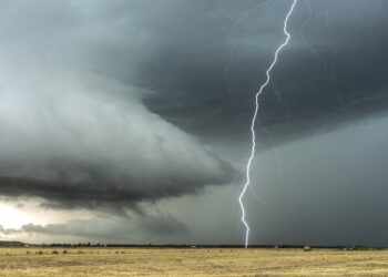 Прогноз погоды: дождь, гроза. Optimism.kz