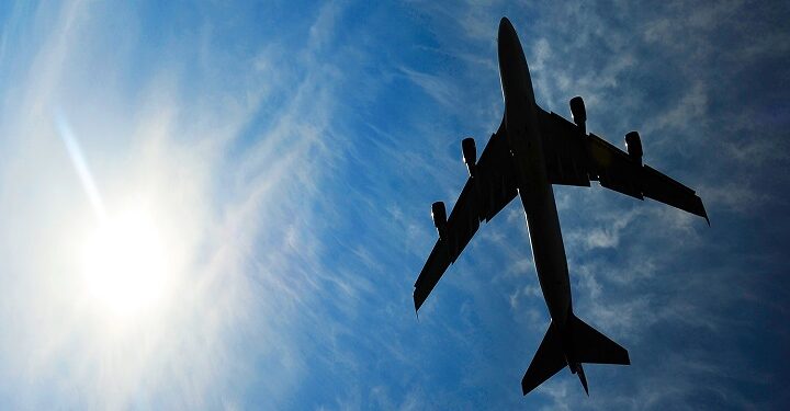 A jumbo jet takes off shortly after midday from Heathrow Airport in west London April 15, 2010.  A huge cloud of ash from a volcano in Iceland turned the skies of northern Europe into a no-fly zone on Thursday, leaving hundreds of thousands of passengers stranded. No flights are allowed in British air space, except in emergencies, from 12 p.m. until at least 6 p.m. as the ash spreads across the country, the National Air Traffic Service (NATS) said.REUTERS/Toby Melville (BRITAIN - Tags: TRANSPORT ENVIRONMENT TRAVEL) - LM1E64F11XI01