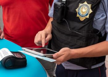 Полиция, права. Optimism.kz