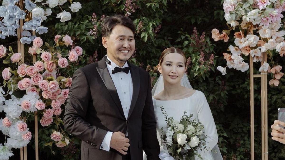 Кәрі және жас тобырдың порносы