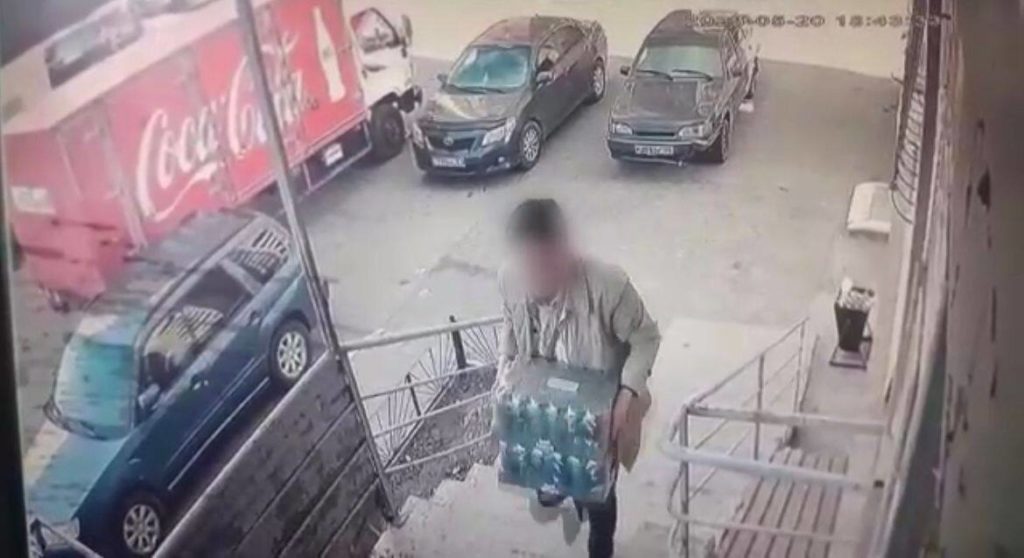 Кражу энергетических напитков раскрыли полицейские Астаны