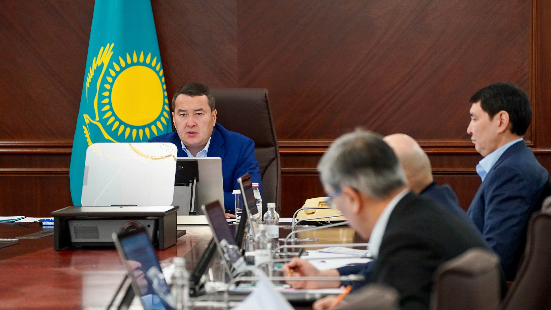 Как переводить время в казахстане 2024 году