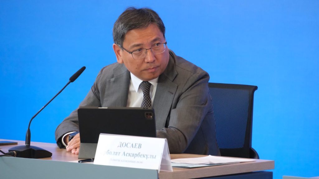 Аким Алматы Ерболат Досаев выразил соболезнования родным и близким государственного деятеля Бердыбека Сапарбаева