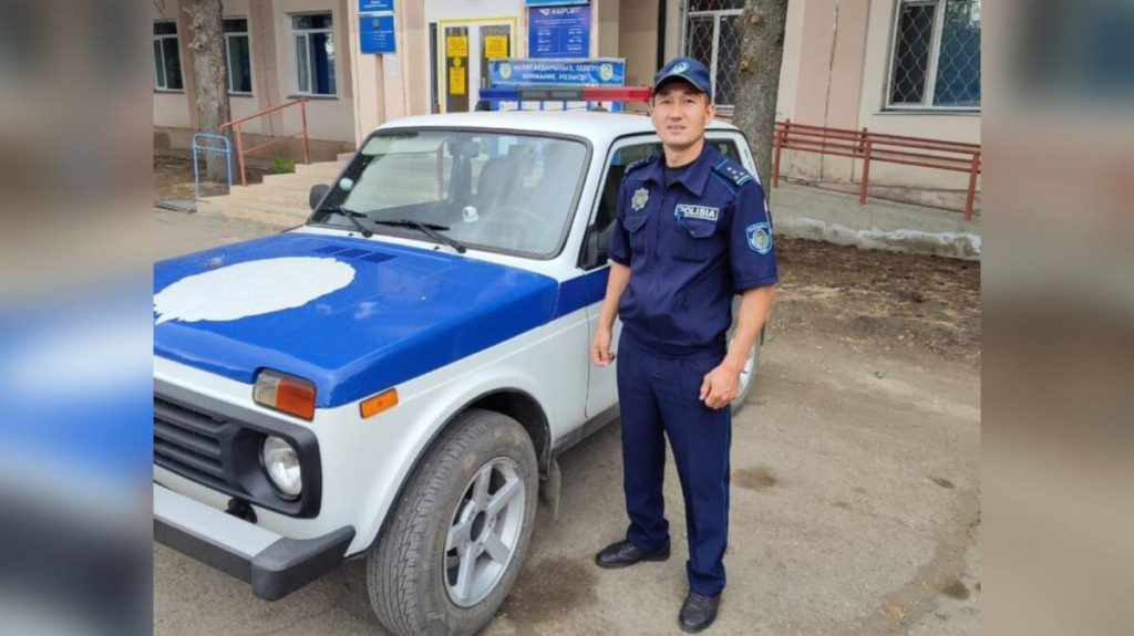 Пропавшую женщину нашел спящей в лесопосадке полицейский Кокшетау