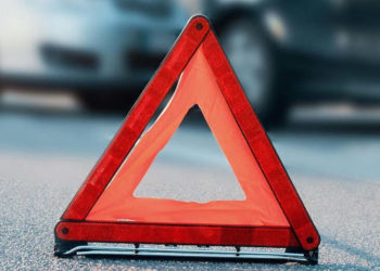 Скутер столкнулся с авто в Павлодаре. Водитель и пассажир мототранспорта госпитализированы