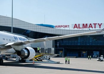 Гражданина Южной Кореи оштрафовали за курение на борту самолета