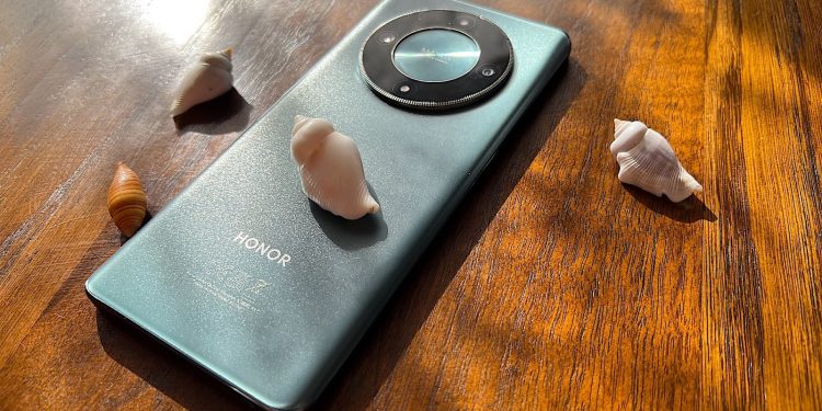 Честный обзор смартфона HONOR X9b: надежность и индивидуальность - превью