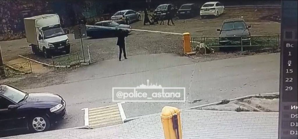 На 5 суток арестовали вандала, повредившего шлагбаум в Астане