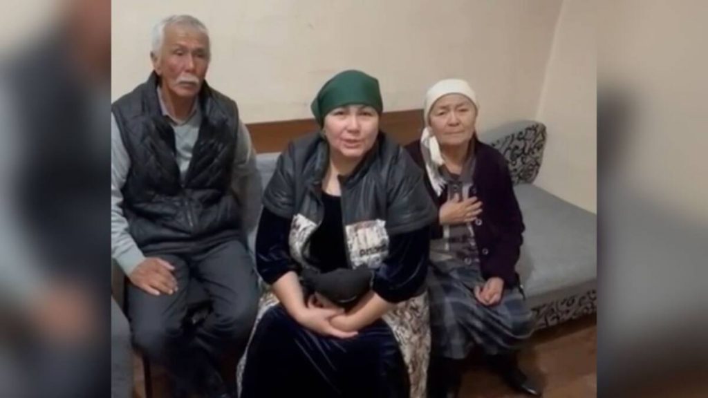 Не видели сына два года: пропавшего мужчину воссоединили с семьей полицейские Шымкента