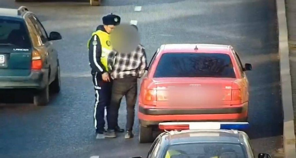 Водителя авто с подложными номерами арестовали в Шымкенте