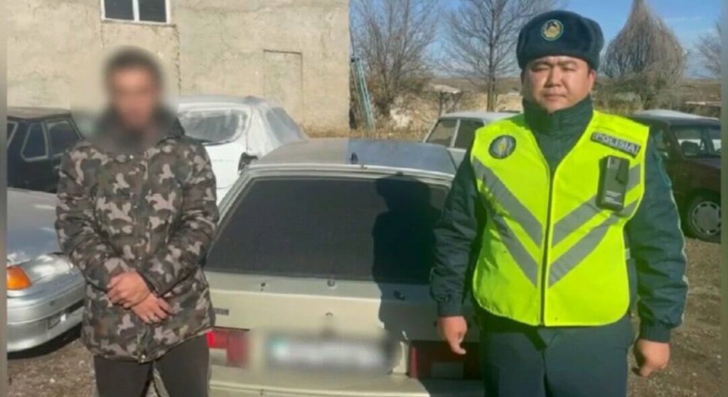 Водителя с подложными номерами задержала полиция на трассе в Туркестанской области