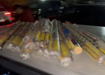 Опасное развлечение: запускавших фейерверк из авто парней наказали в Шымкенте