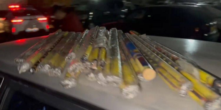 Опасное развлечение: запускавших фейерверк из авто парней наказали в Шымкенте
