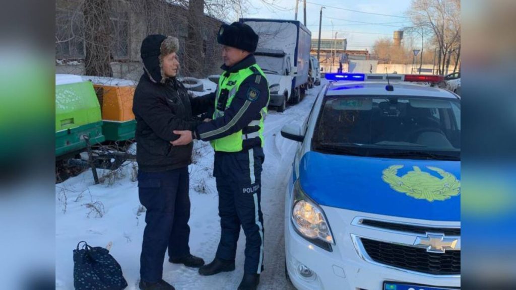 Пенсионеру с сердечным приступом помогли полицейские в Костанае