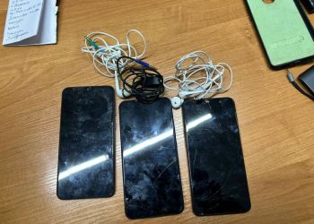 Две попытки переброса запрещенных предметов в колонию пресечены в ВКО