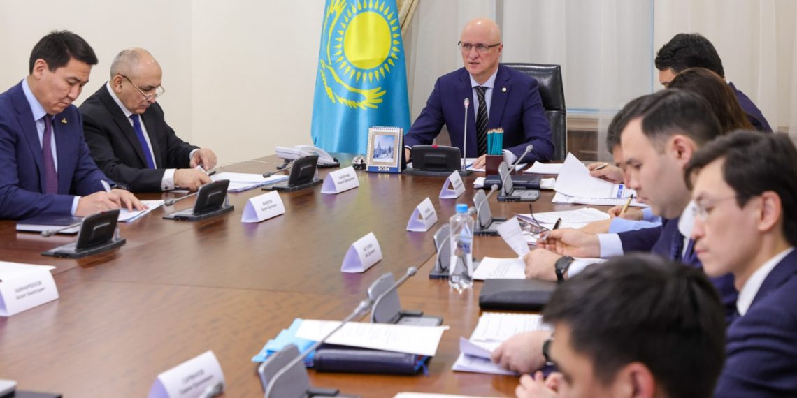 Министерством информации и общественного развития рк. Министерства инвестиции и развития республики казахстан. Казмунайгаз председатели правления. Сагинов замир садыкович. Министерство индустрии и инфраструктурного развития.