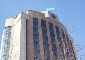 Подростки и наркотики: полиция обратилась к родителям