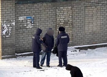 Семейчан оштрафовали за брошенные на землю окурки