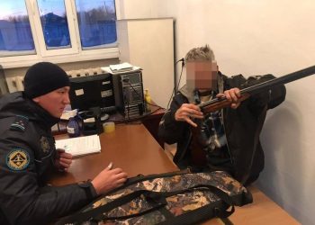 Семейному дебоширу аннулировали разрешение на хранения оружия в Карагандинской области
