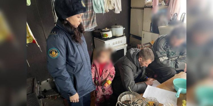 Сотрудники пробации проверили 130 подучетных лиц в СКО