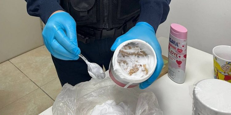 Полицейскими перекрыт канал поставки кокаина в Казахстан