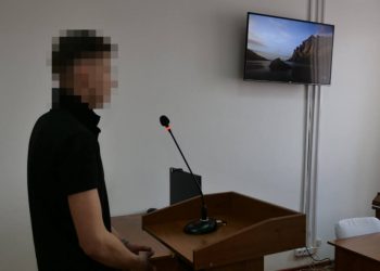15 суток получил петропавловец за разбитые окна в полиции
