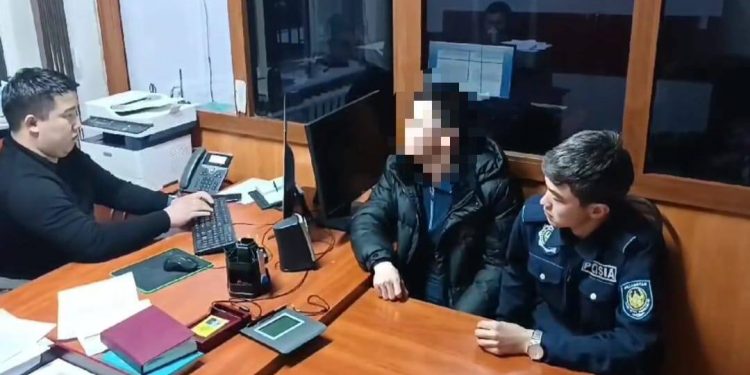 Мошенник обещал трудоустроить на работу оператором в Туркестанской области