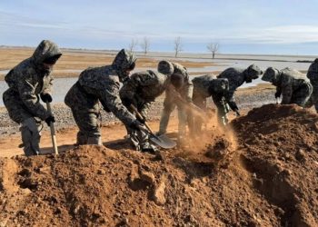 Более 1100 солдат и курсантов Нацгвардии приняли участие в противопаводковых мероприятиях