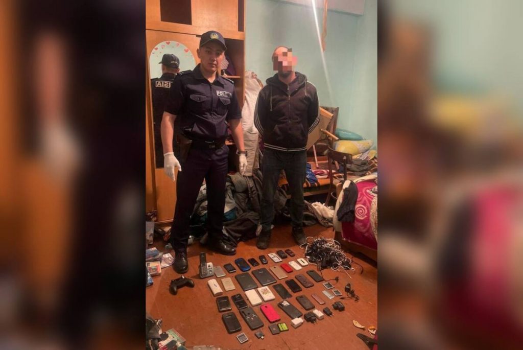 15 мобильных телефонов изъяли у вора полицейские в Актобе