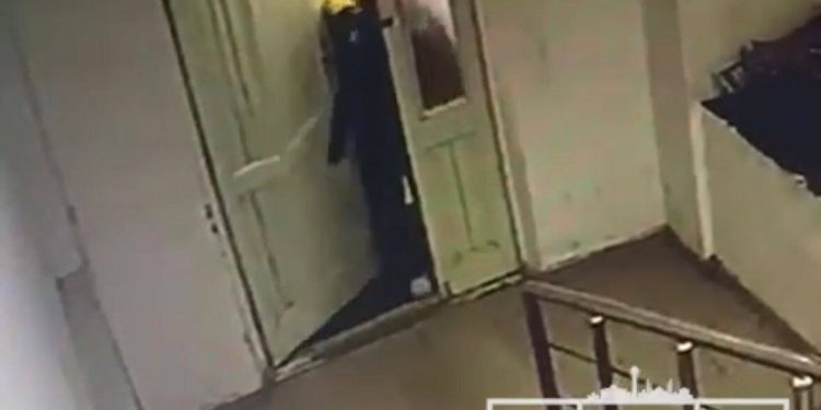 Девушку в подъезде пытался ограбить астанчанин