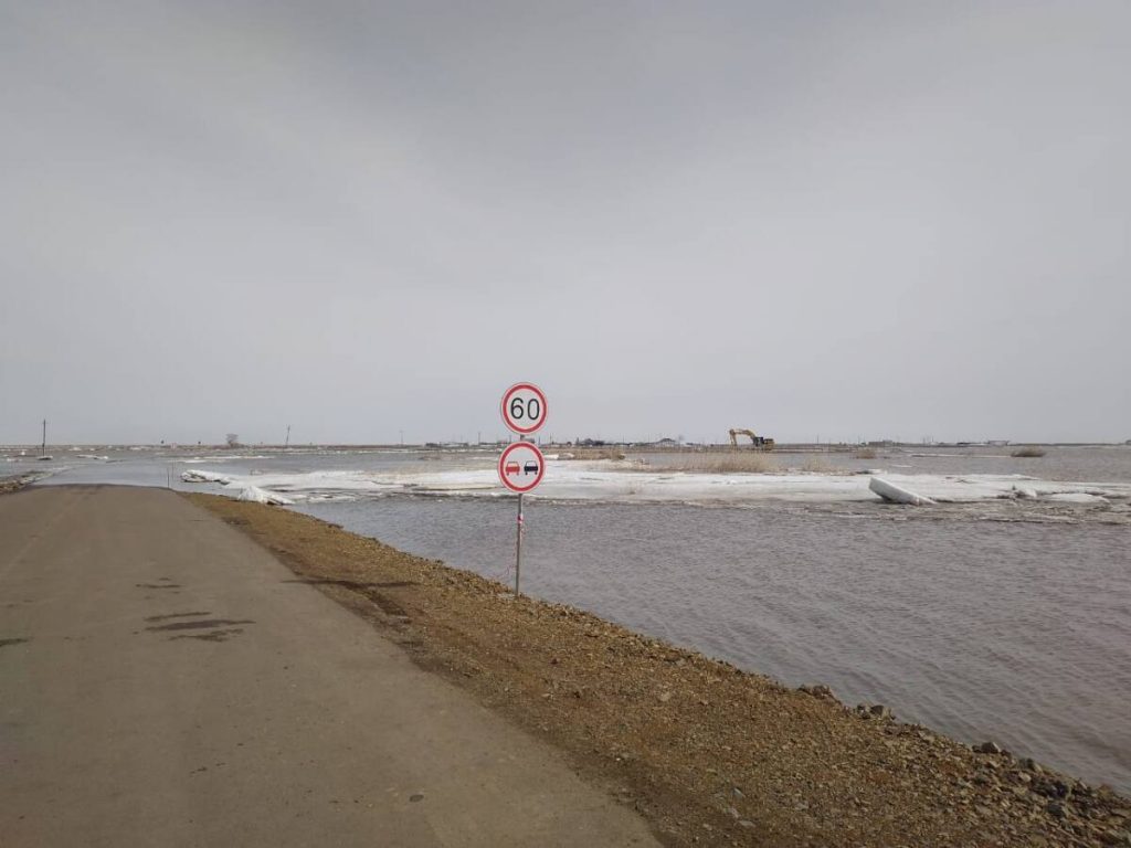 Полицейские временно изъяли ружья у охотников в зоне возможного подтопления в СКО