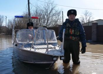 В СКО катер природоохранной полиции задействован в патрулировании на паводке