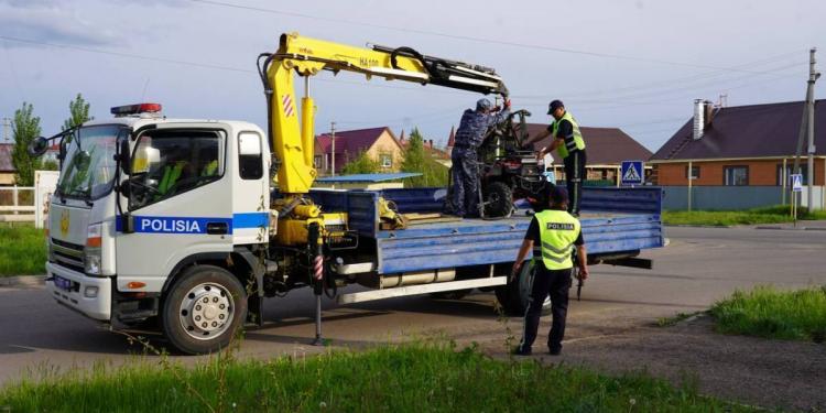 Рейды по выявлению детей на скутерах и мопедах проводят полицейские Костанайской области